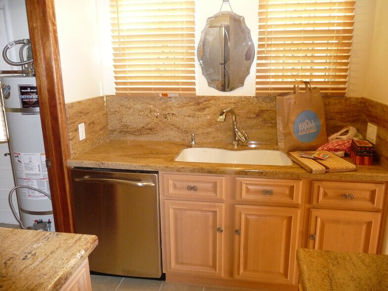 Building Photo - 538 N Spaulding Ave