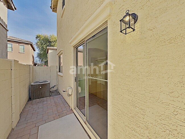 Building Photo - 14223 W Country Gables Dr