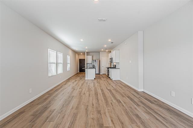 Building Photo - 801 Leavenworth Dr