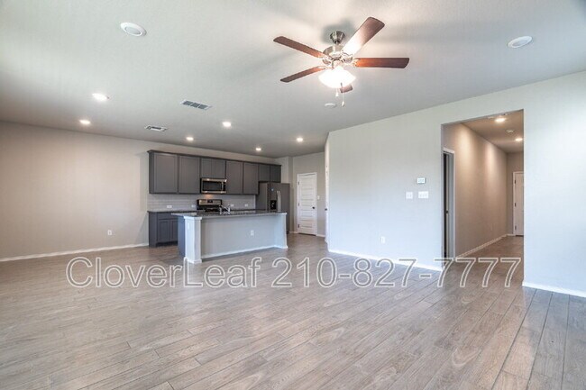Building Photo - 255 Kinsley Wy