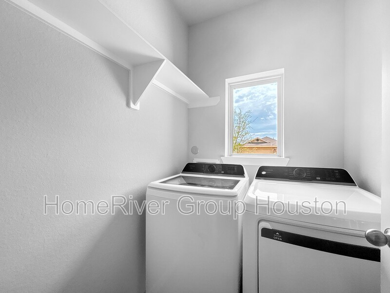 Building Photo - 632 Levine Ct