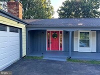 Building Photo - 8614 Dunbrook Ln