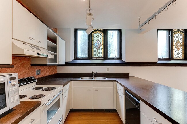 Building Photo - 2 Bed | 1.5 Bath | Converted Church Condo in the heart of Selby/Dale neighborhood