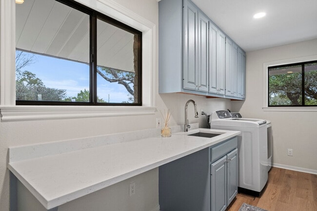 Building Photo - 515 Golden Eagle Loop