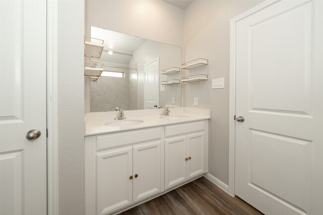 Building Photo - 5806 Havana Mist Dr