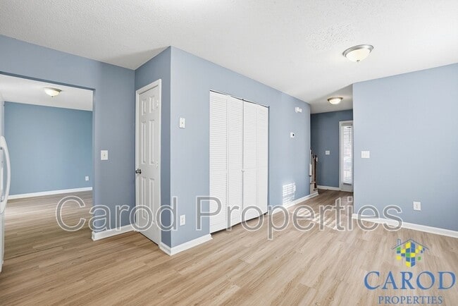 Building Photo - 2713 Daffodil Dr