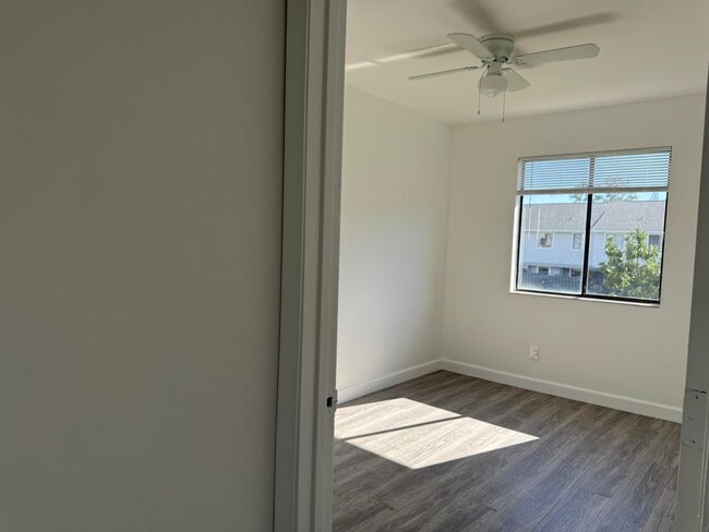 Building Photo - 2103 Wharf Ln