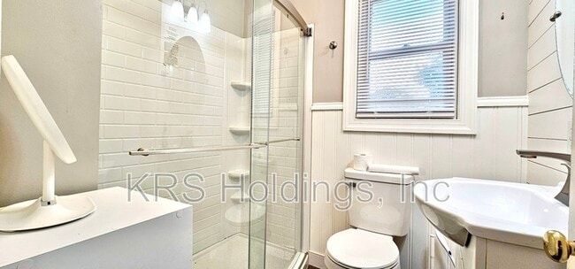 Building Photo - 107 Golf Dr