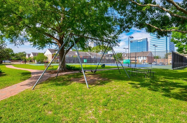 Building Photo - 1549 W Sam Houston Pkwy S