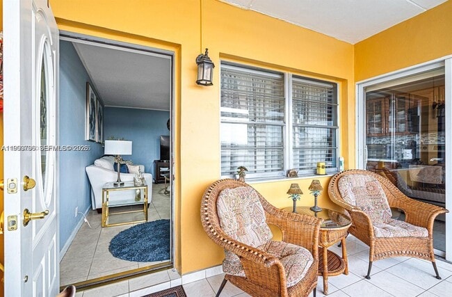 Building Photo - 180 NE 12th Ave