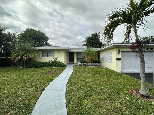 Building Photo - 2901 NW 9th Terrace