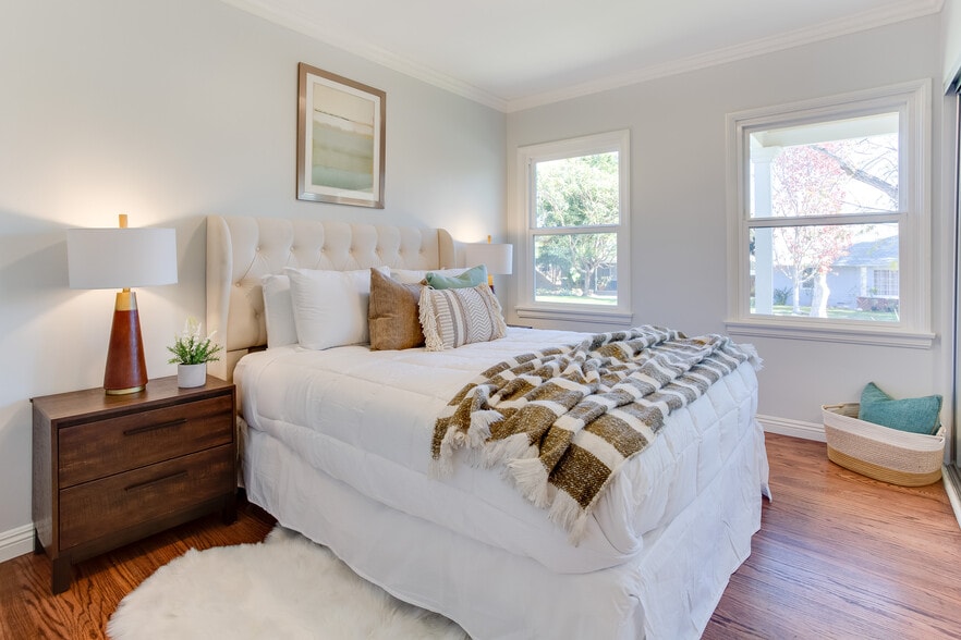 Building Photo - 8345 Westlawn Ave