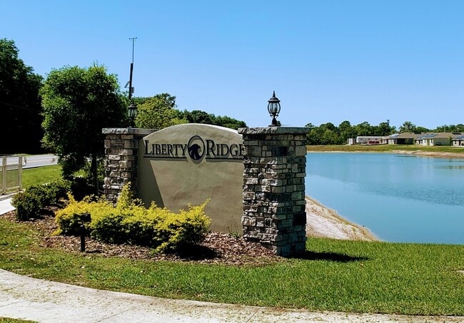 Building Photo - 843 Grant St