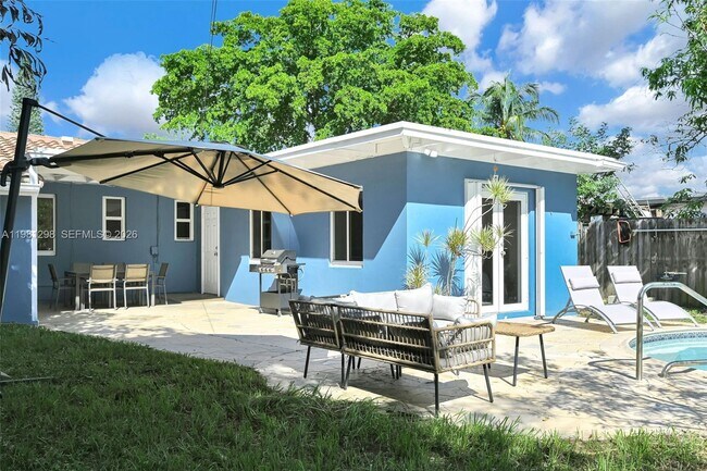 Building Photo - 1328 N Andrews Ave