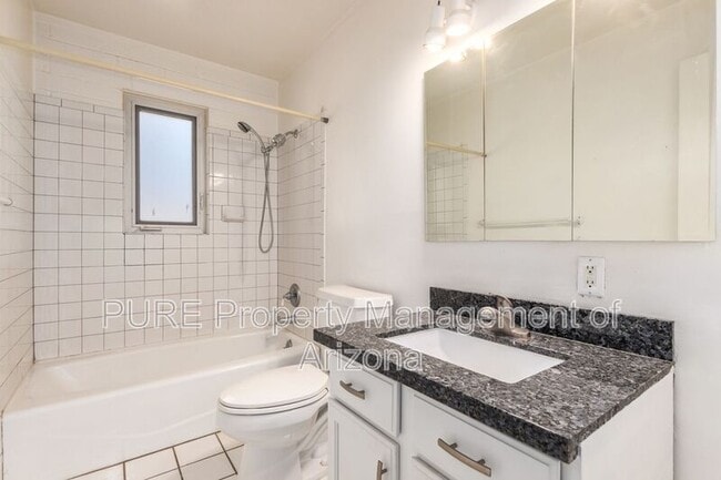 Building Photo - 7608 E 4th St