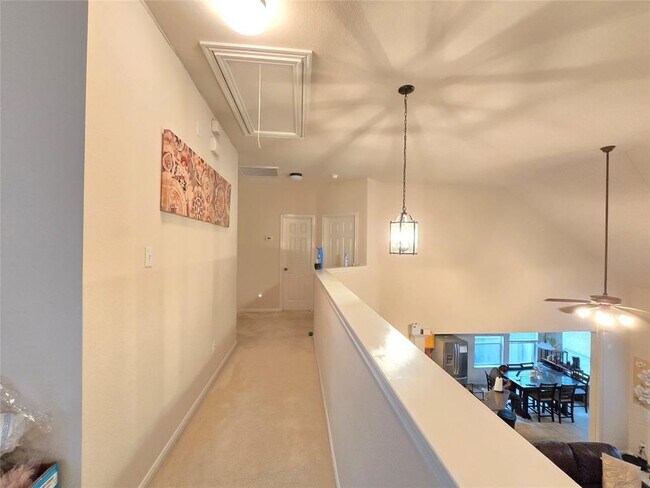 Building Photo - 204 Valona Loop