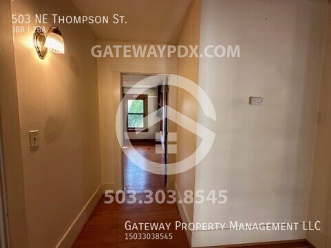 Building Photo - 503 NE Thompson St