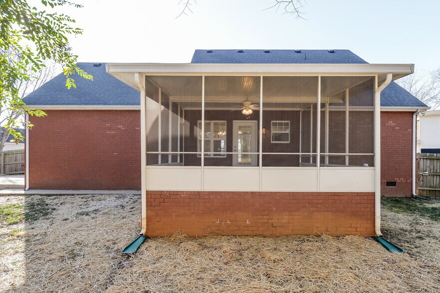 Building Photo - 1403 Teresa Ln