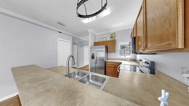 Building Photo - 7853 Bristol Park Dr