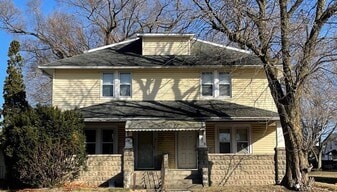 Building Photo - 1910 Miami St