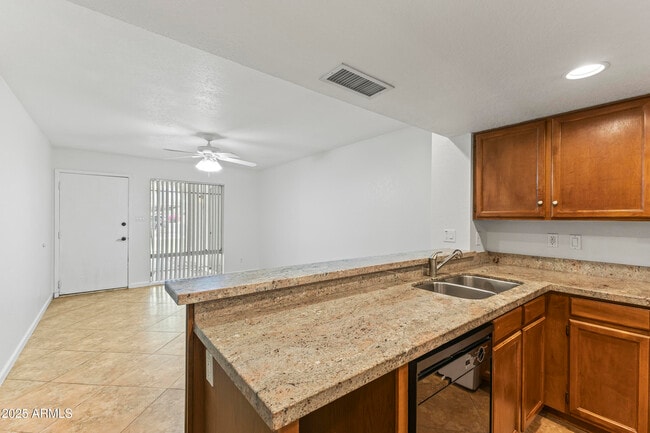 Building Photo - 4730 W Northern Ave