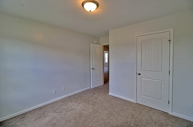 Building Photo - 29 Quarter Horse Run NE