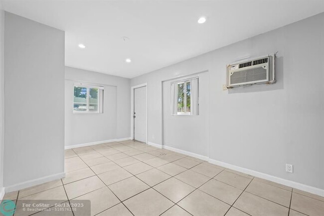Building Photo - 481 NW 47th St