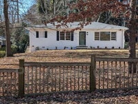 Building Photo - 1952 Wellbourne Dr NE