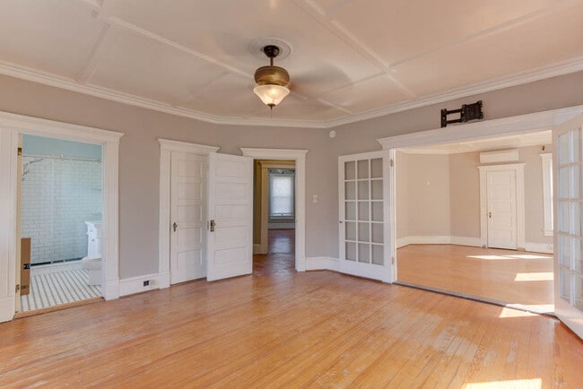 Building Photo - 1051 Naval Ave