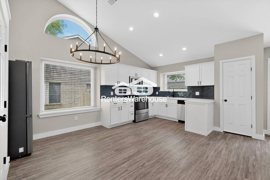 Building Photo - 7714 Bordeaux Ln