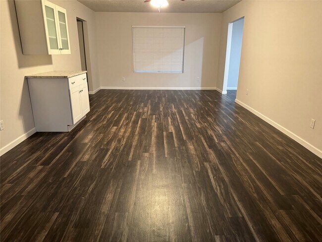 Building Photo - 503 Hortense St