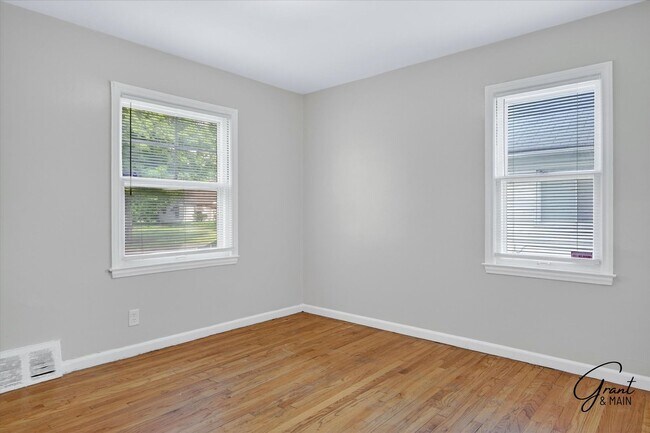 Building Photo - 20410 Five Pts St