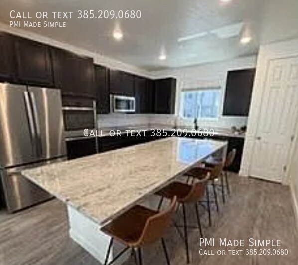 Building Photo - 623 E 460 S