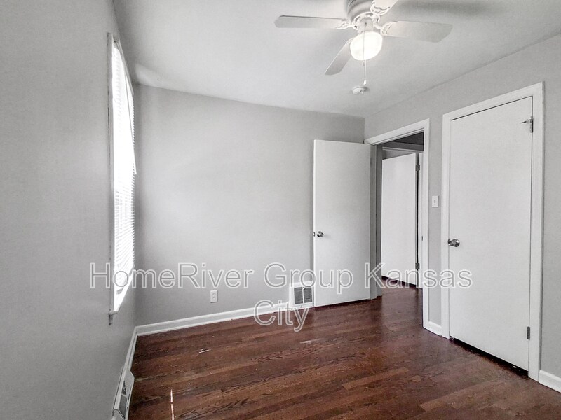 Building Photo - 5325 Ralston Ave