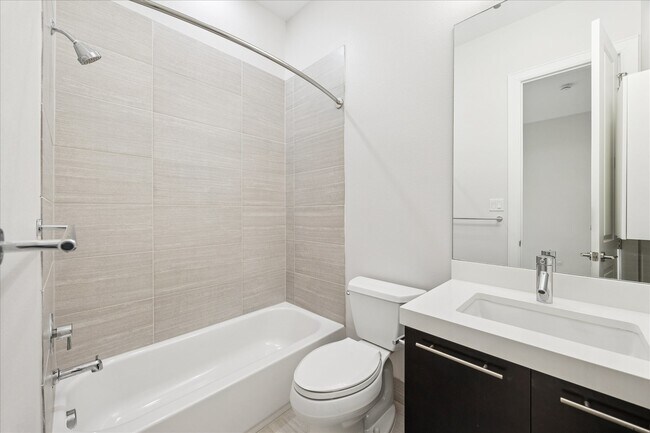 Building Photo - 2011 Colorado St