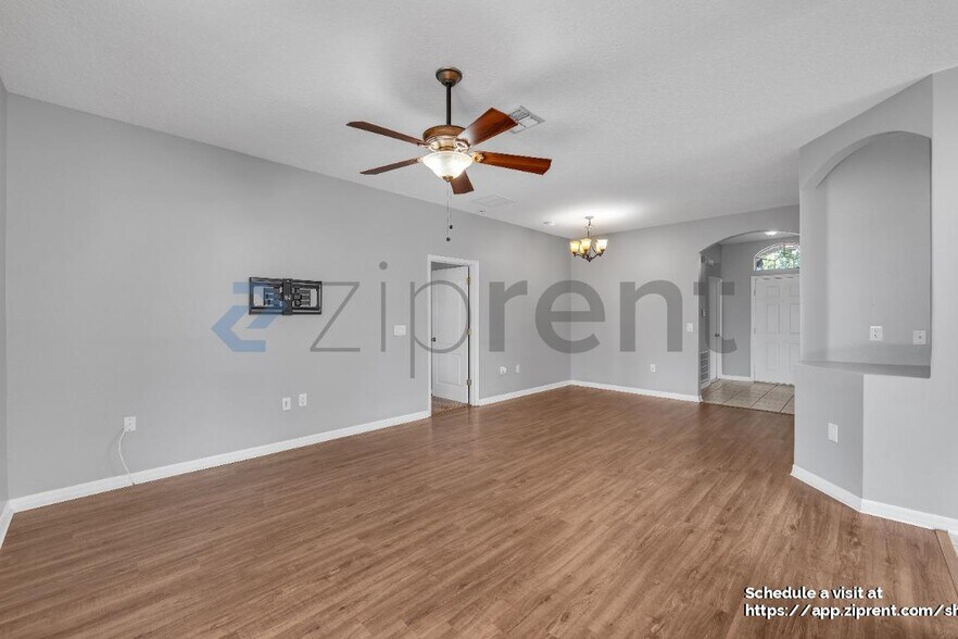 Building Photo - 13108 Social Ln