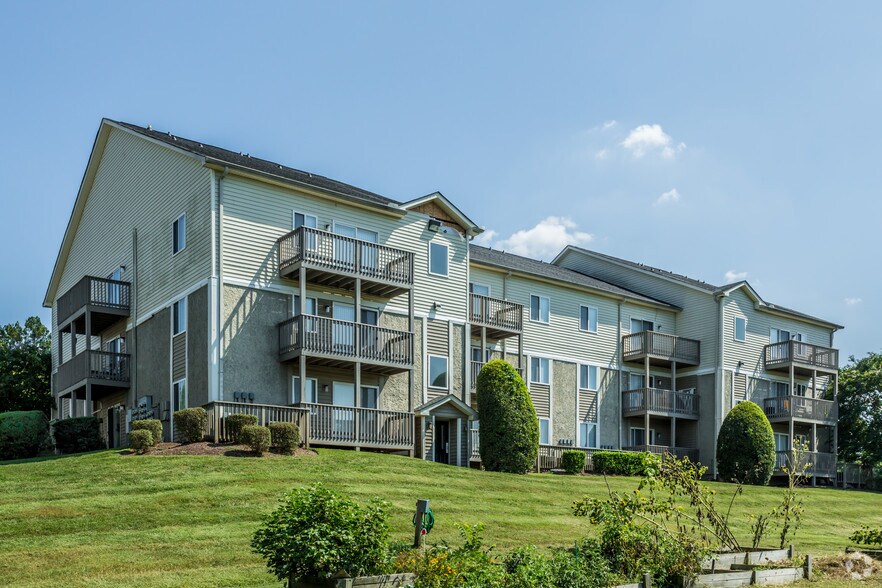 Whispering Oaks Apartments 100 Tanglewood Ct Nashville TN 37211