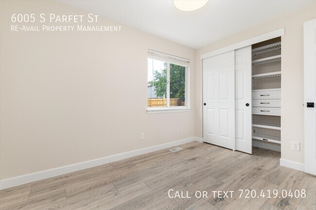 Building Photo - 6005 S Parfet St
