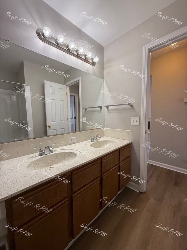 Building Photo - 8955 Hauser