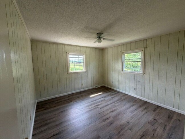 Building Photo - 3399 NC-16