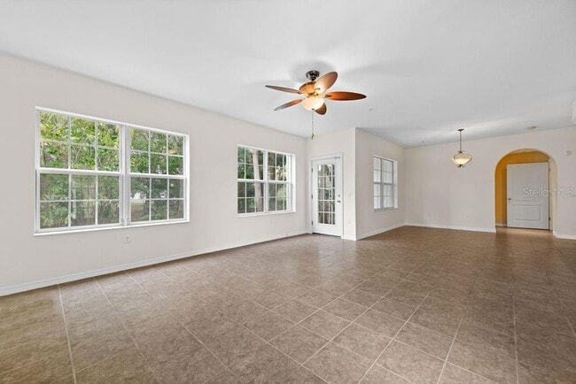 Building Photo - 16483 Gloria Ln