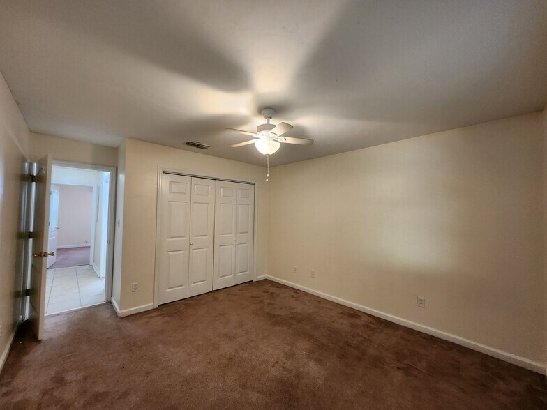 Building Photo - 2388 Hartsfield Way