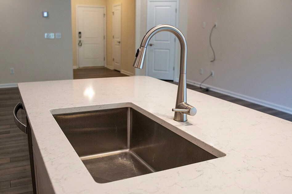 Building Photo - 400 White Oak Ridge Dr