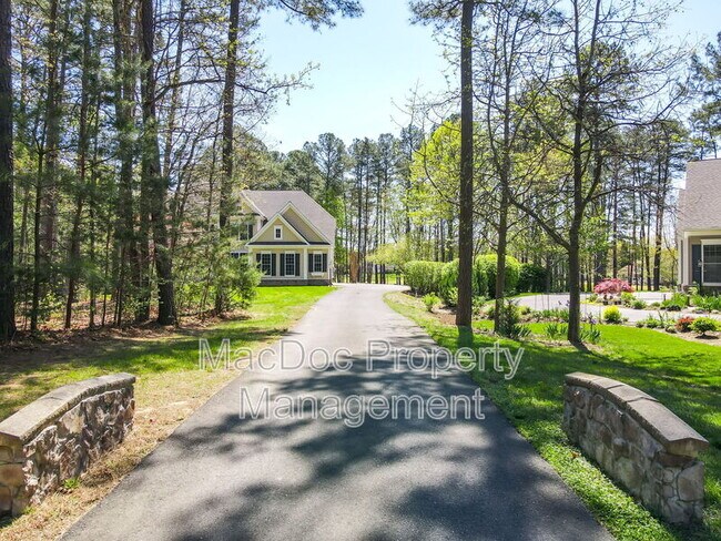 Building Photo - 11402 Chivalry Chase Ln