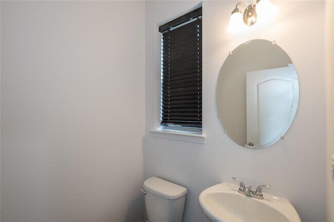 Building Photo - 2341 Attewood Dr