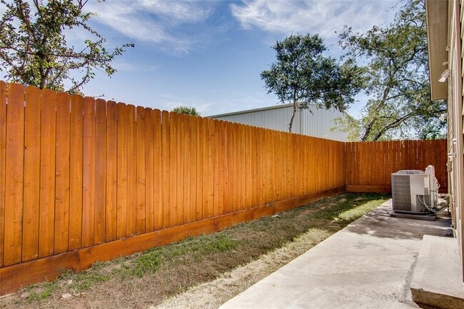 Building Photo - 6407 Hopkins Dr