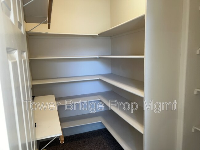 Building Photo - 3918 Ginko Way