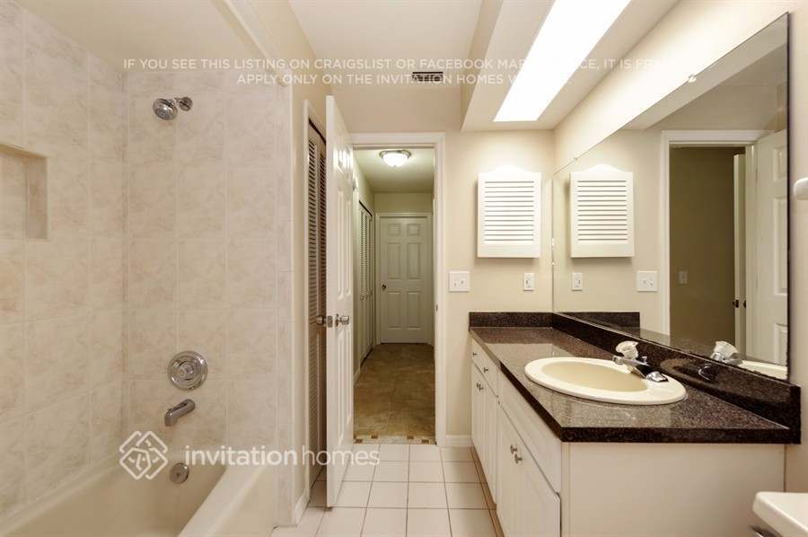 Building Photo - 500 Hadley Dr