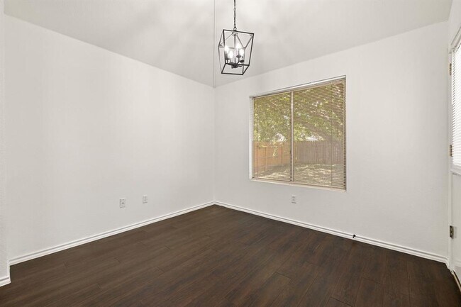 Building Photo - 3402 Settlement Dr