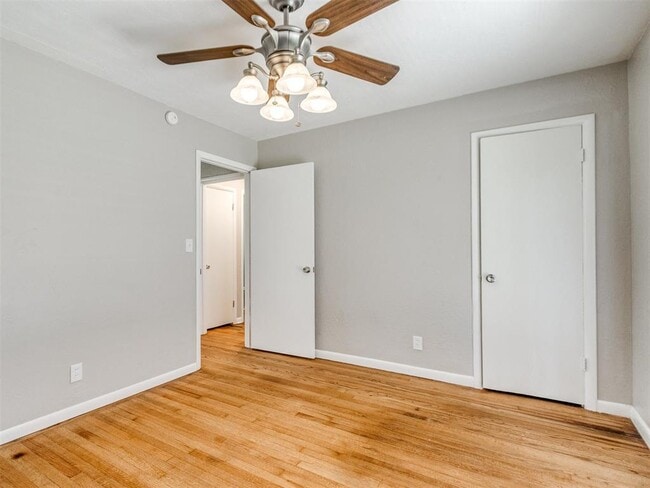 Building Photo - 710 Highland Pkwy